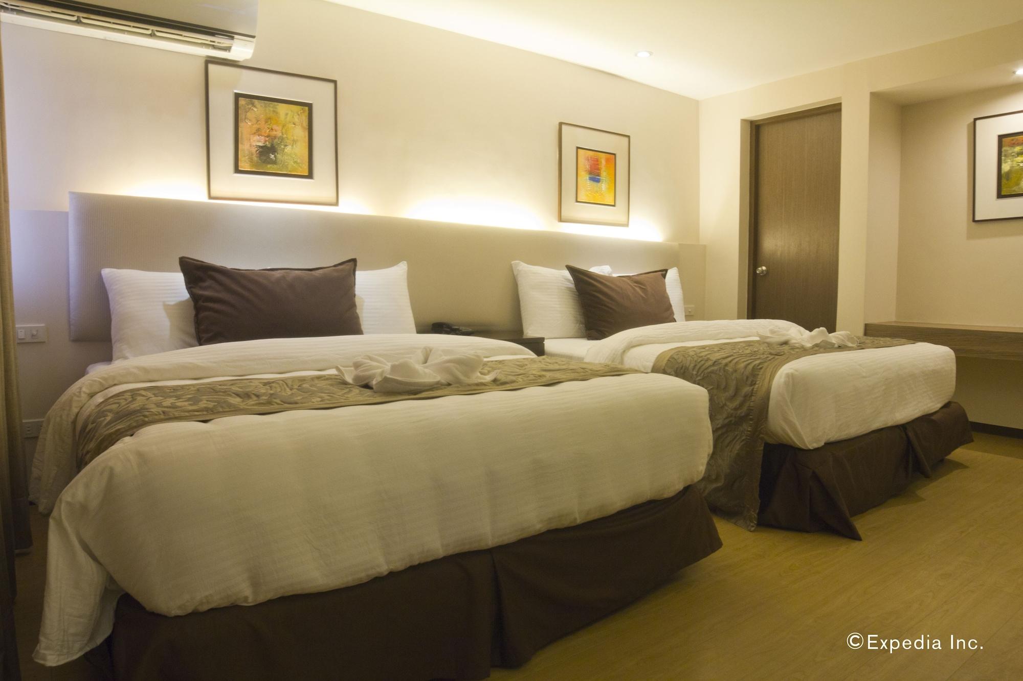 Imperial Palace Suites Quezon City Eksteriør billede