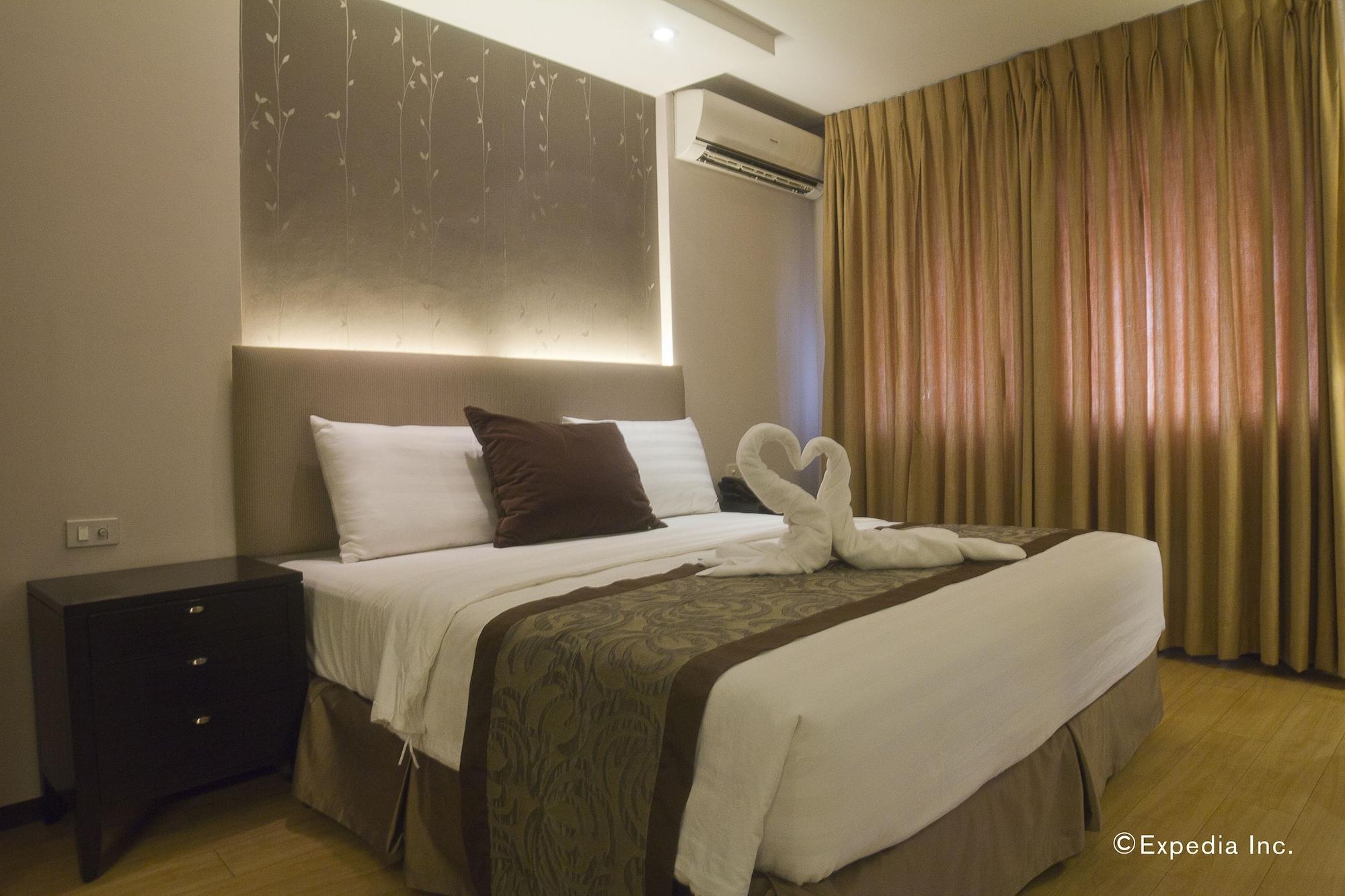 Imperial Palace Suites Quezon City Eksteriør billede