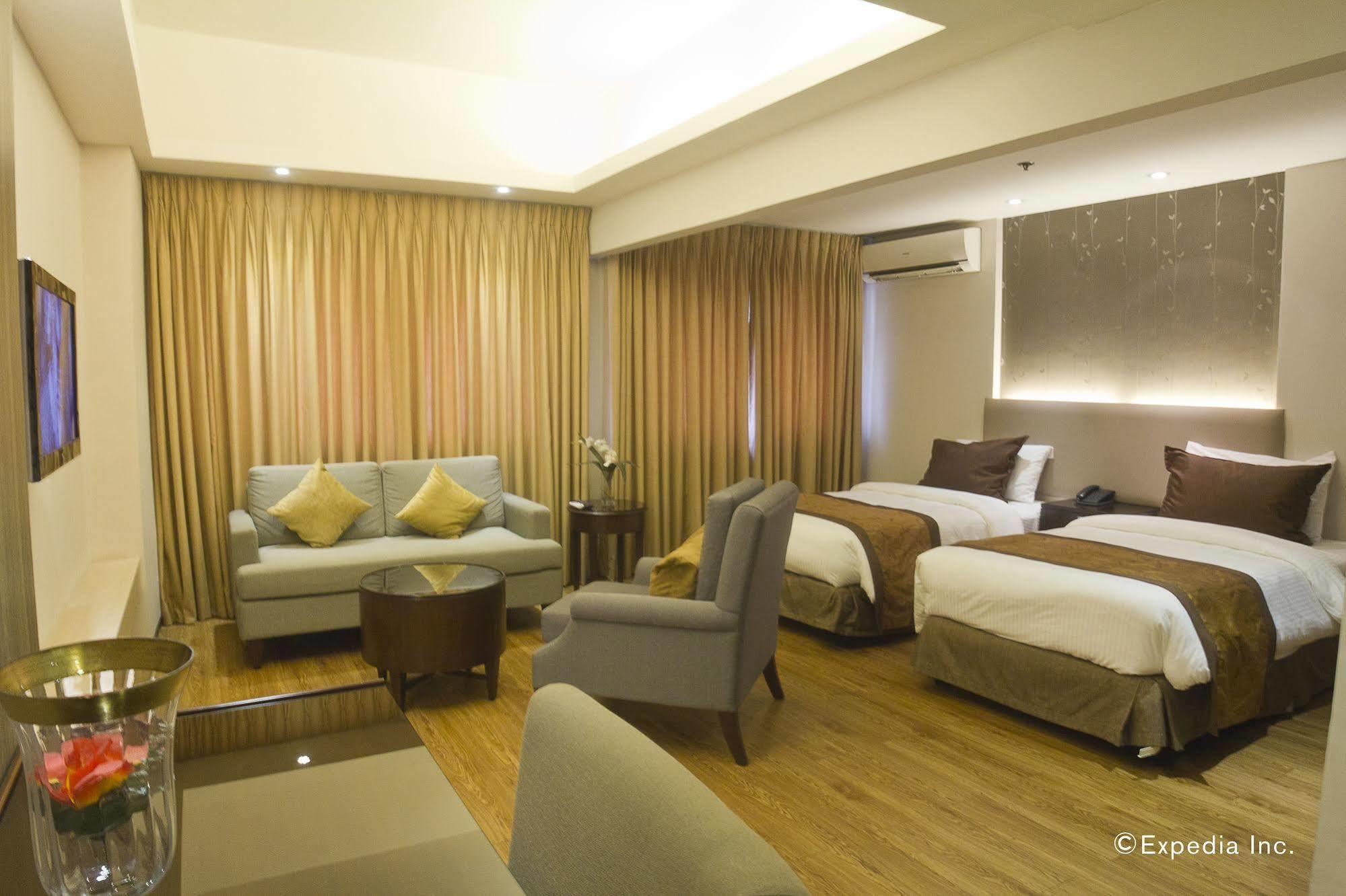 Imperial Palace Suites Quezon City Eksteriør billede