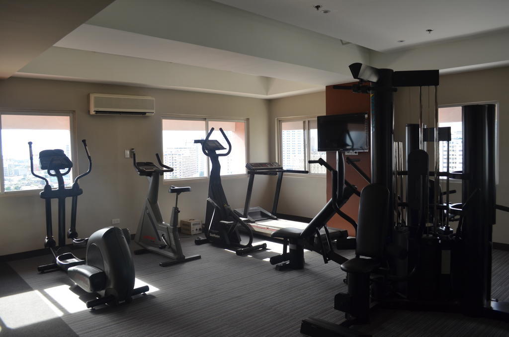Imperial Palace Suites Quezon City Eksteriør billede