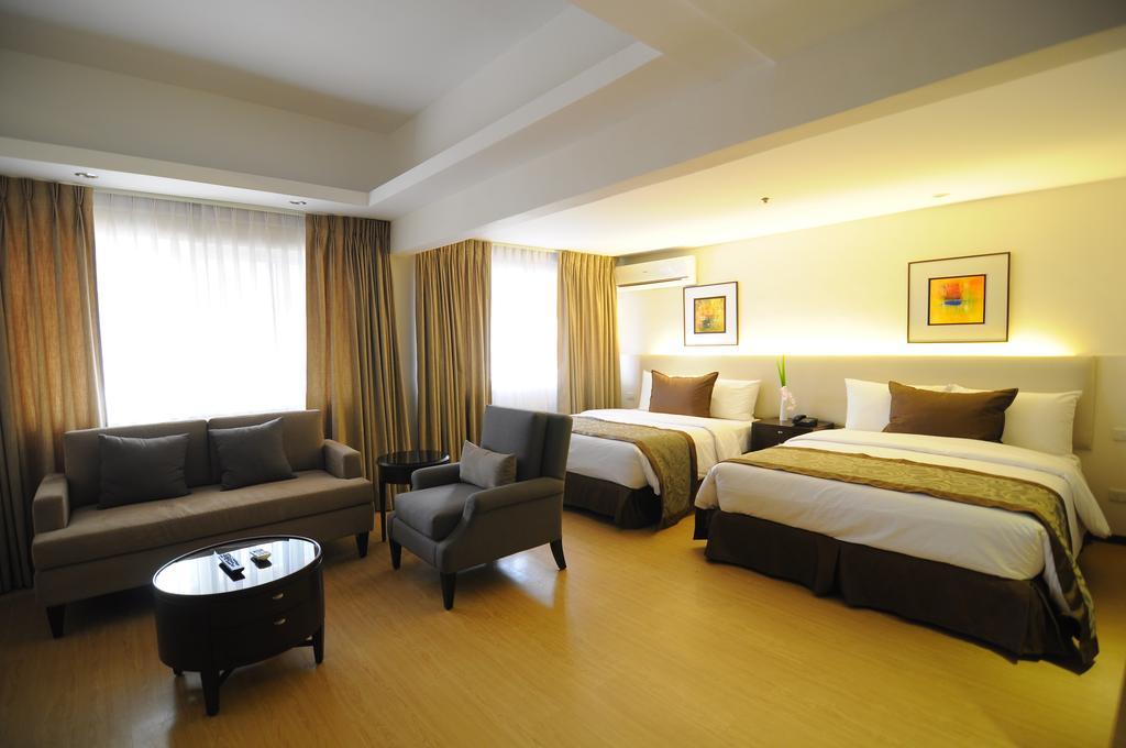 Imperial Palace Suites Quezon City Eksteriør billede