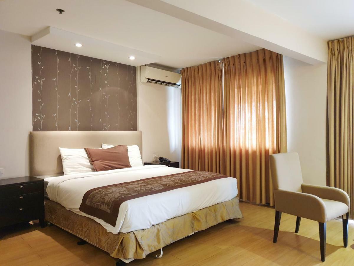 Imperial Palace Suites Quezon City Eksteriør billede
